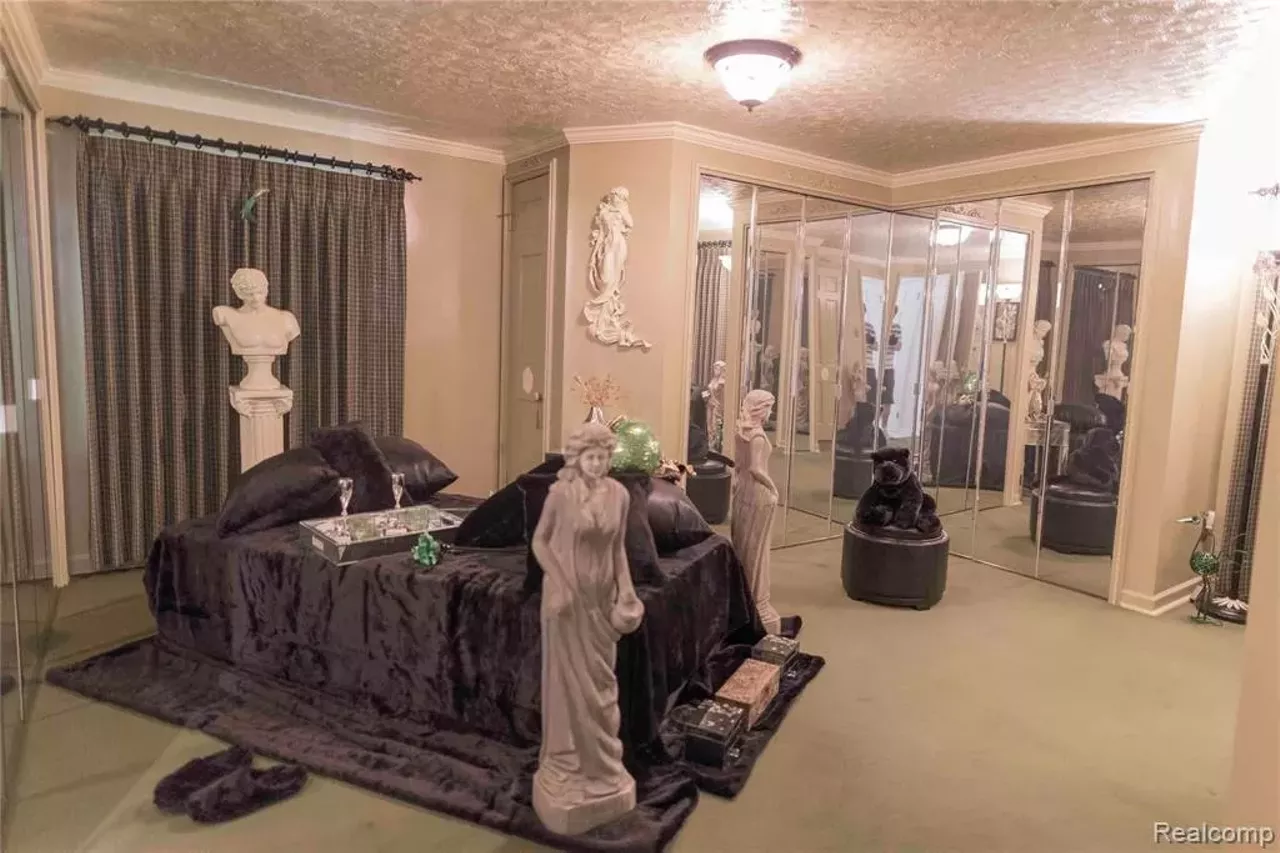 Image: Detroit's most extra house is back on the market [PHOTOS]