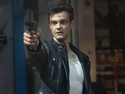 Jack Quaid in Novocaine.