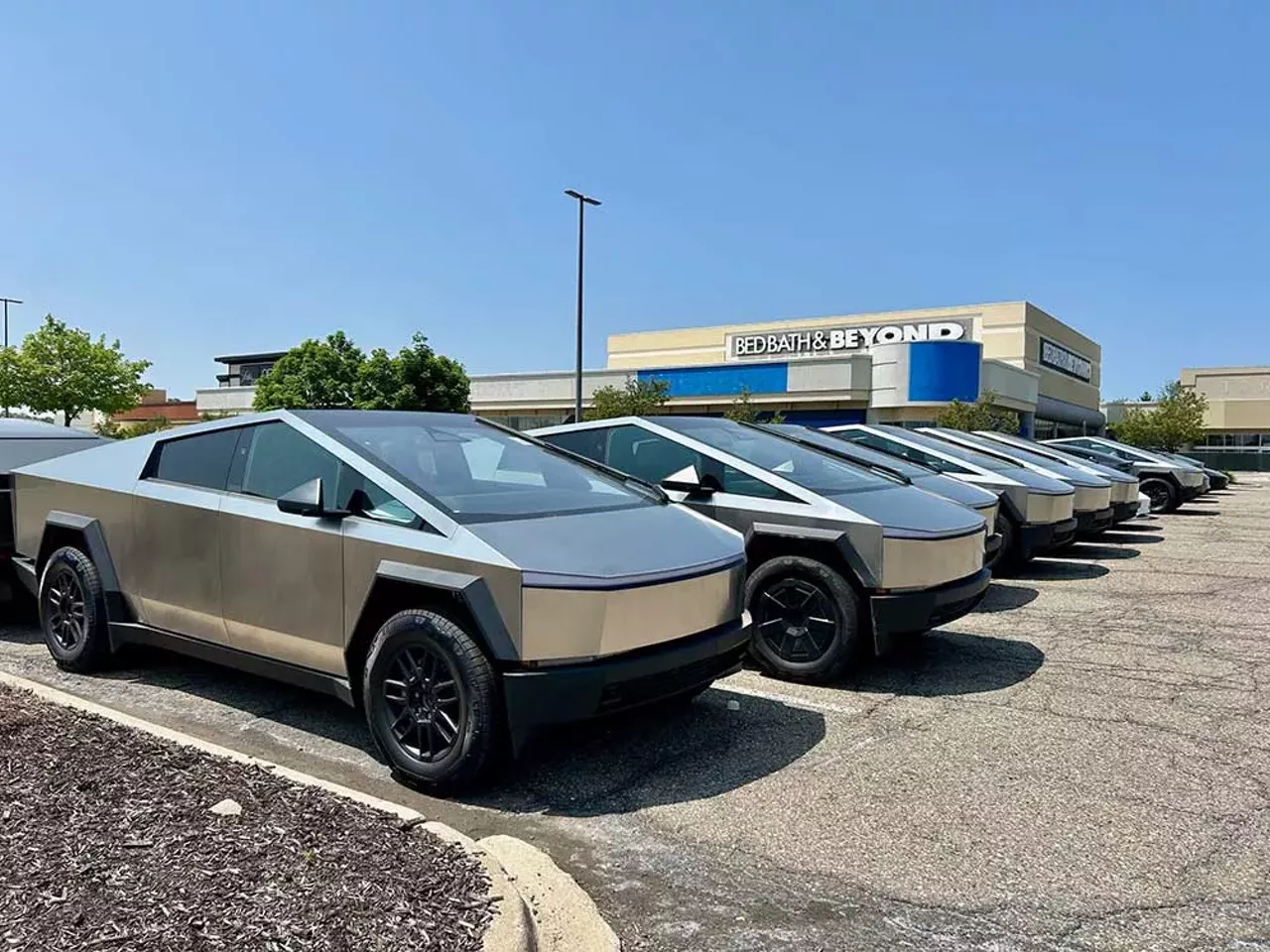 Image: Tesla dumping ground piles up in former Marvin’s Marvelous Mechanical Museum parking lot
